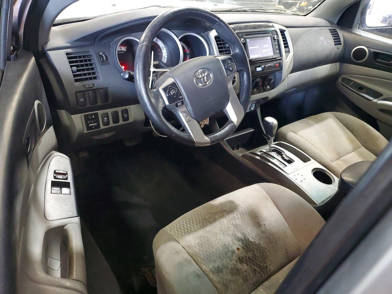 2014 Toyota Tacoma V6 - zdjęcie 8