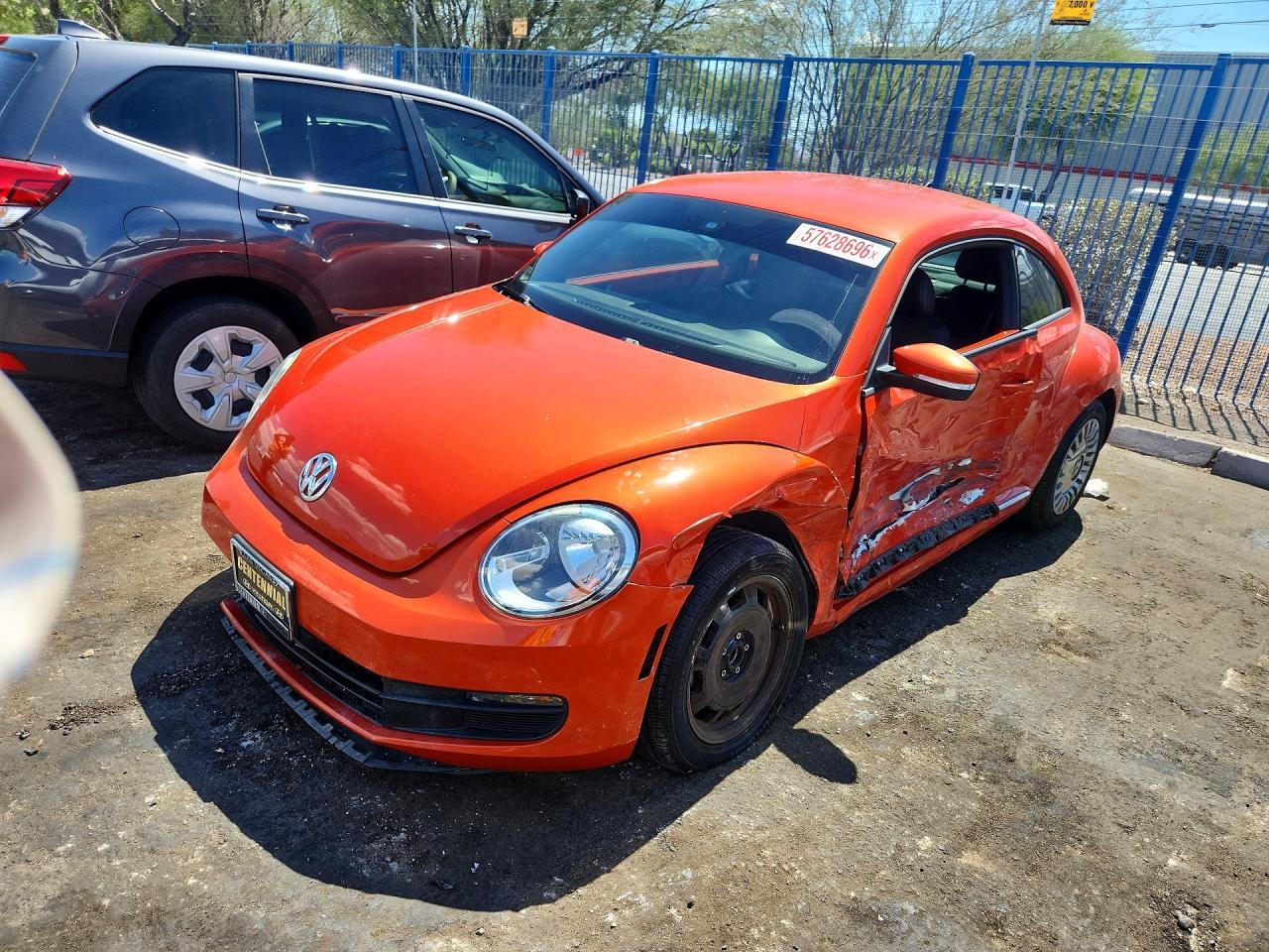 2016 Volkswagen Beetle 1.8T Se - zdjęcie główne