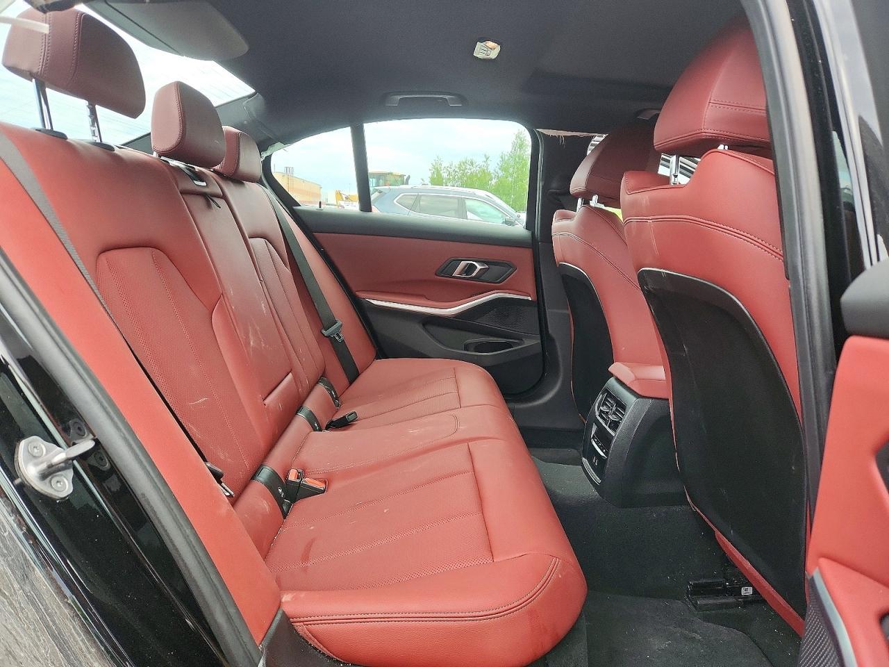 2024 BMW 330Xi - zdjęcie 10