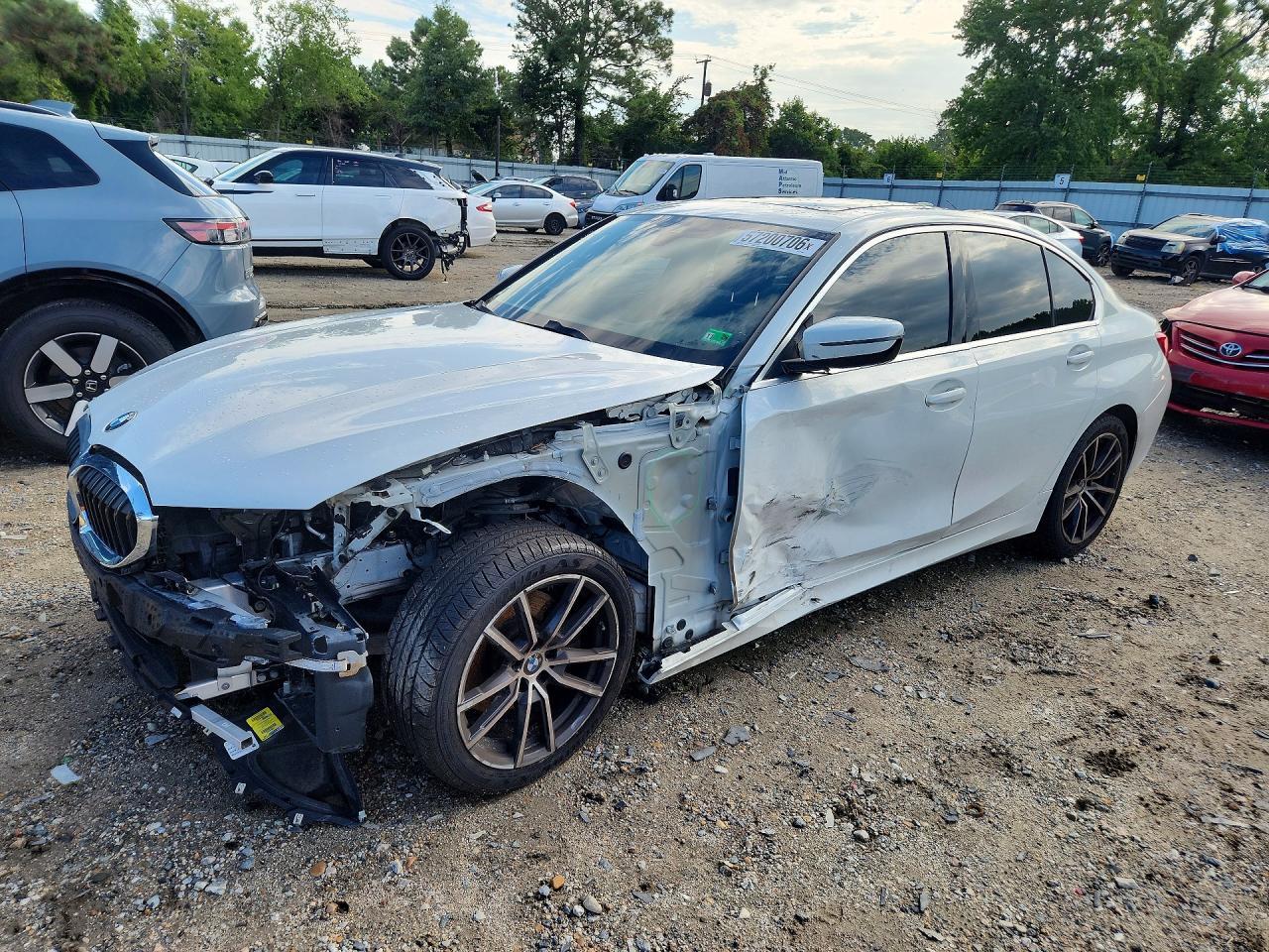 2021 BMW 330I - zdjęcie główne