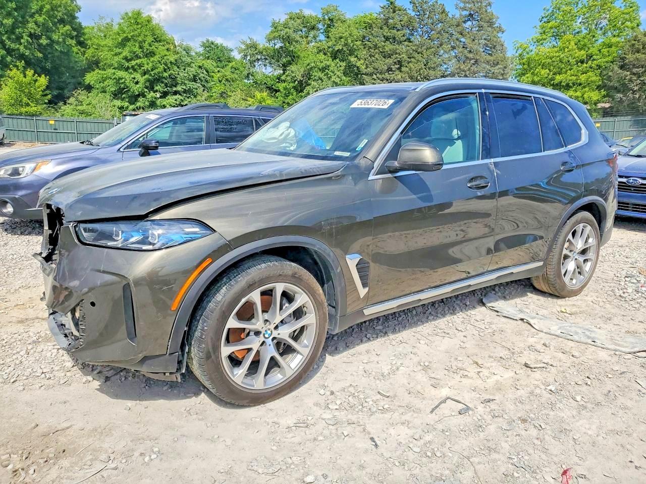 2025 BMW X5 xDrive40I - zdjęcie główne