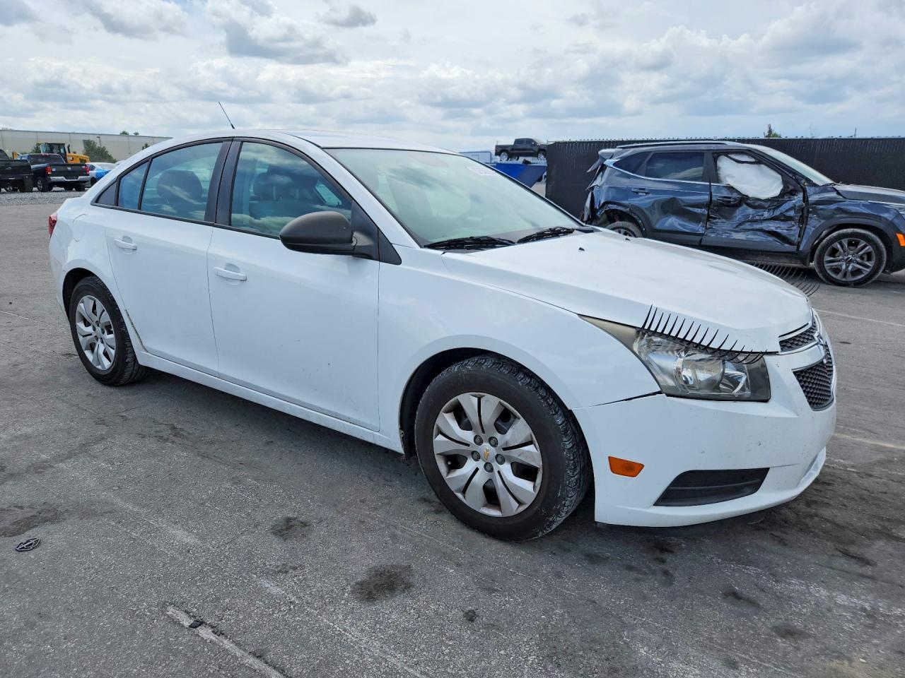 2014 Chevrolet Cruze Ls - zdjęcie 4