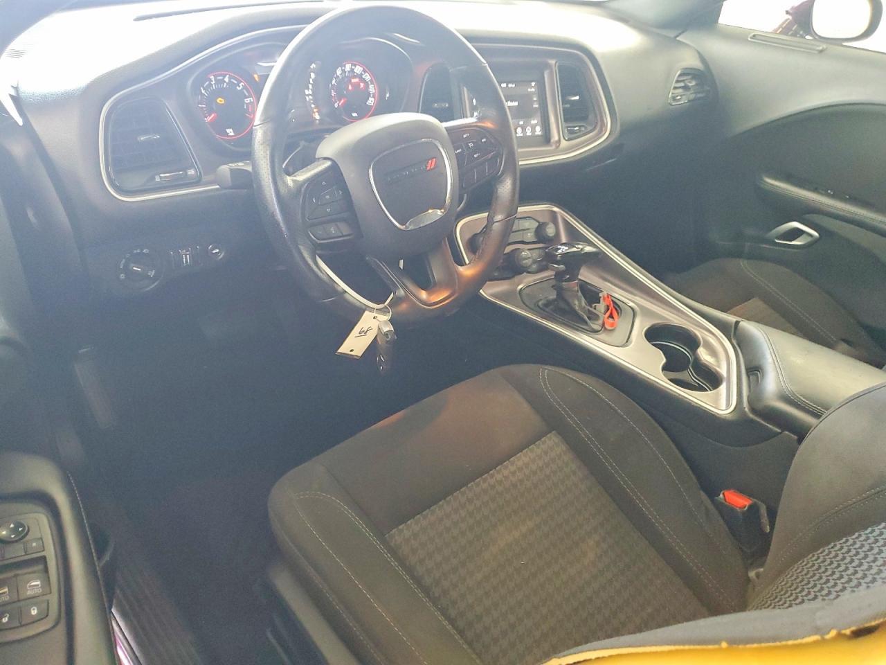 2021 Dodge Challenger Sxt - zdjęcie 8