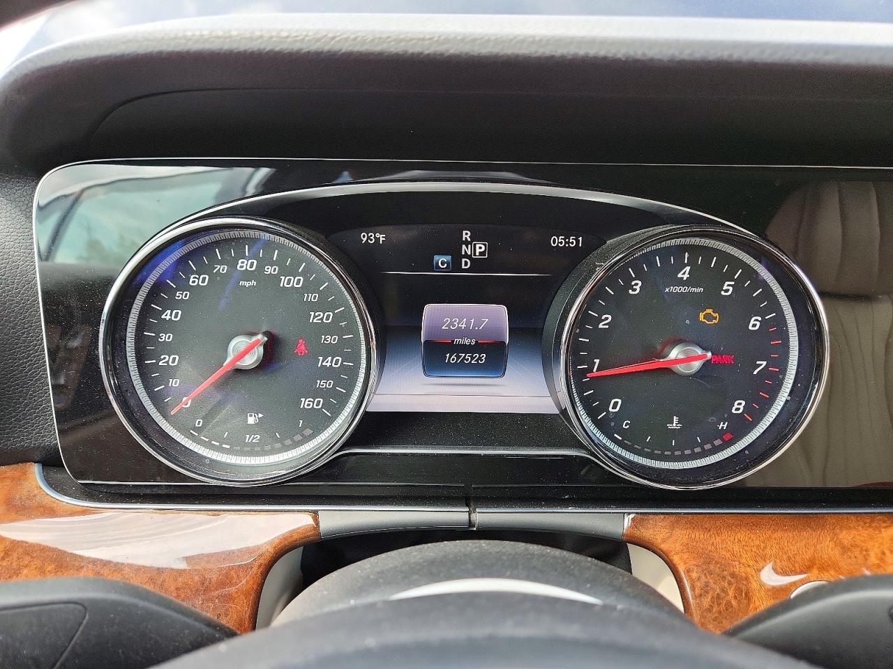 2017 Mercedes-Benz E 300 4Matic - zdjęcie 17