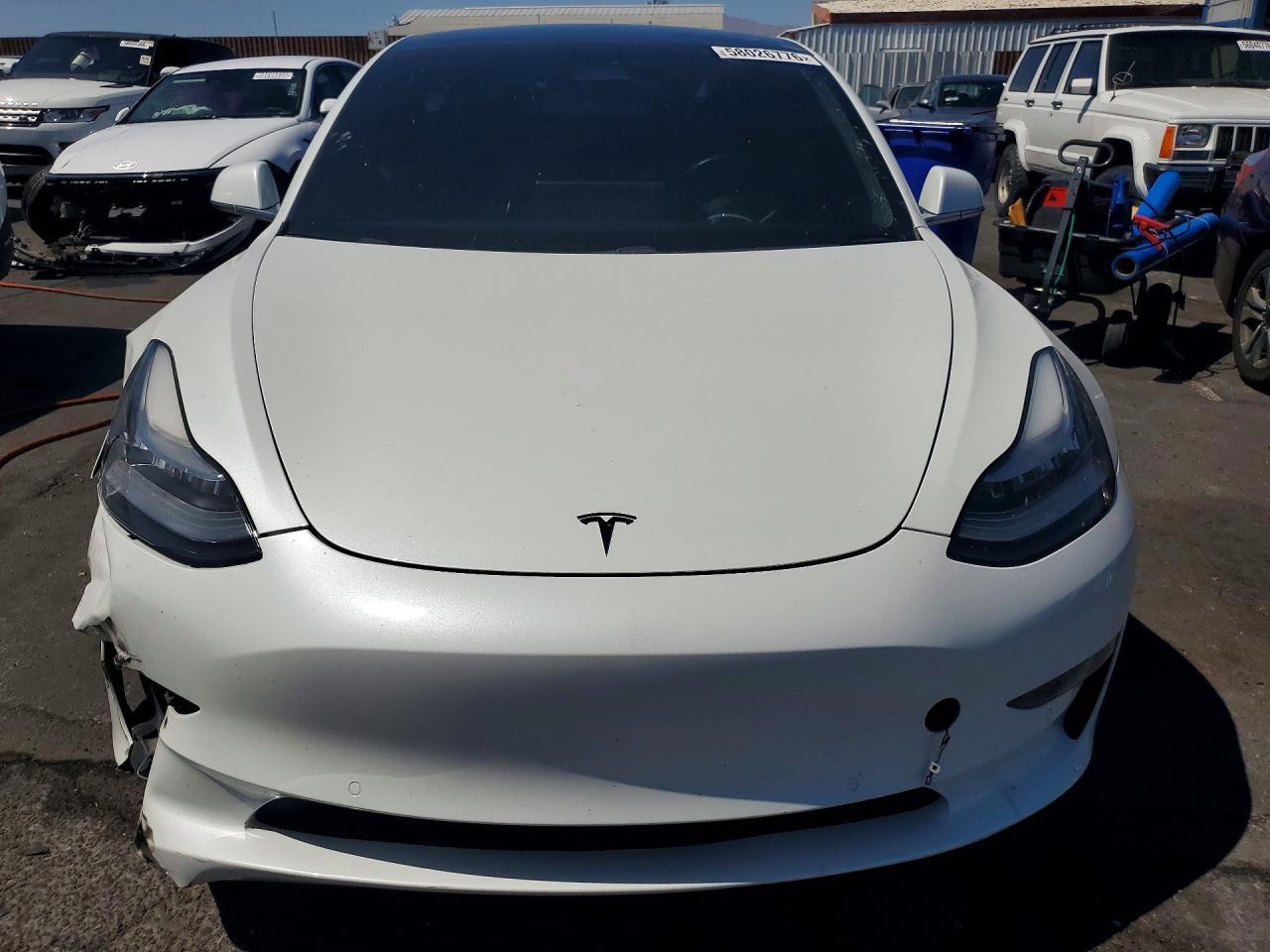 2020 Tesla Model 3 - zdjęcie 5