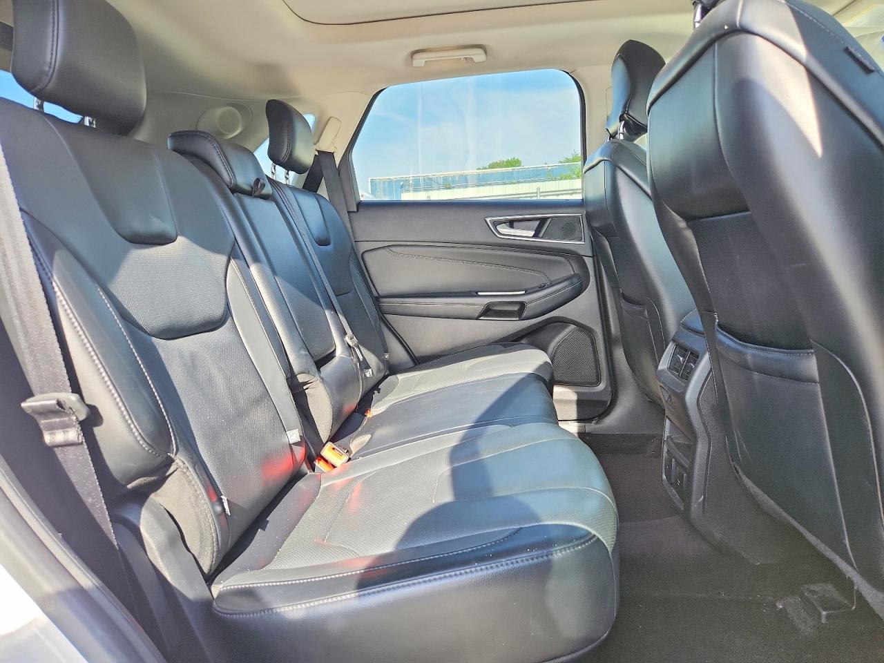 2017 Ford Edge Titanium - zdjęcie 11