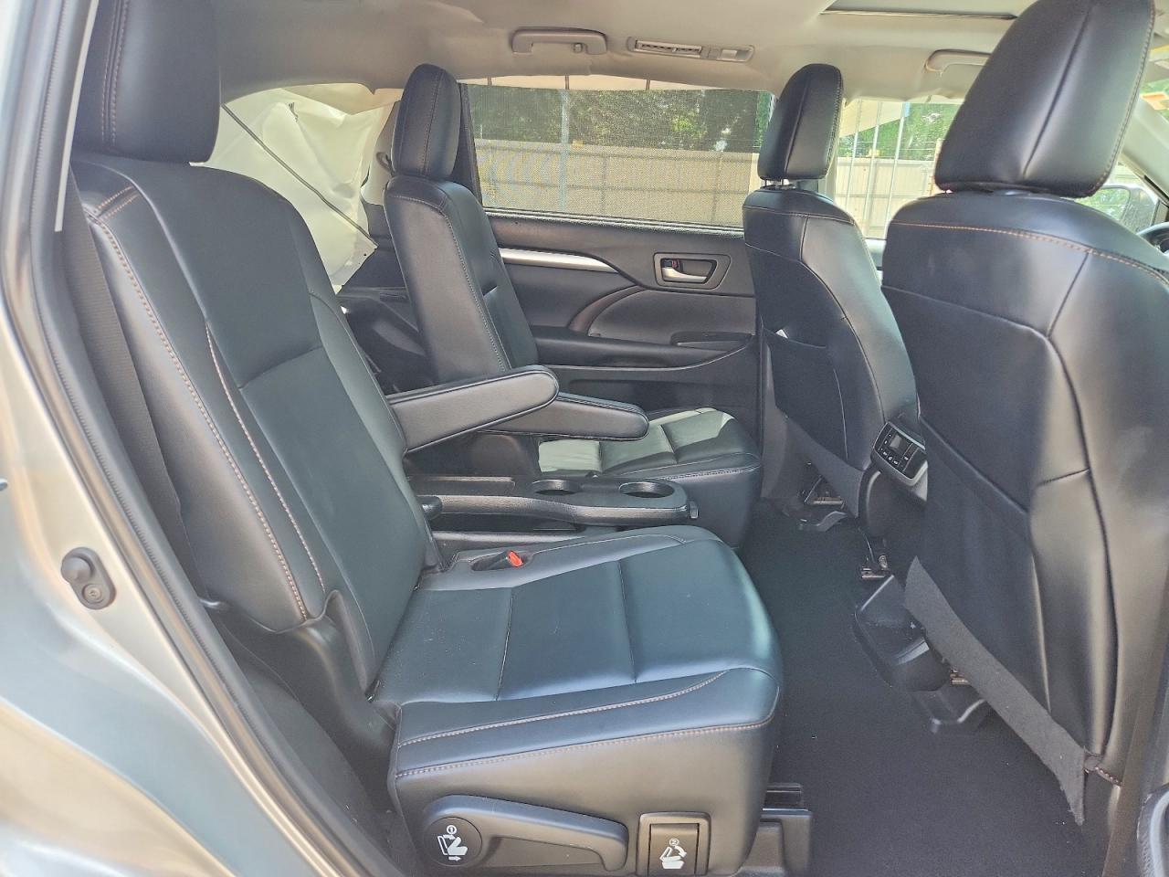 2019 Toyota Highlander Xle - zdjęcie 11