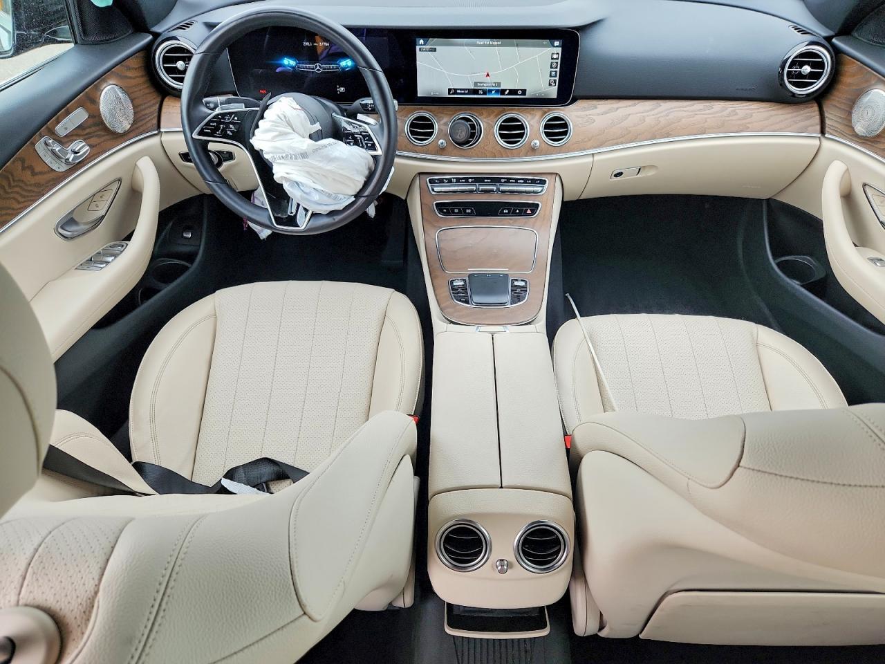 2022 Mercedes-Benz E 350 4Matic - zdjęcie 8