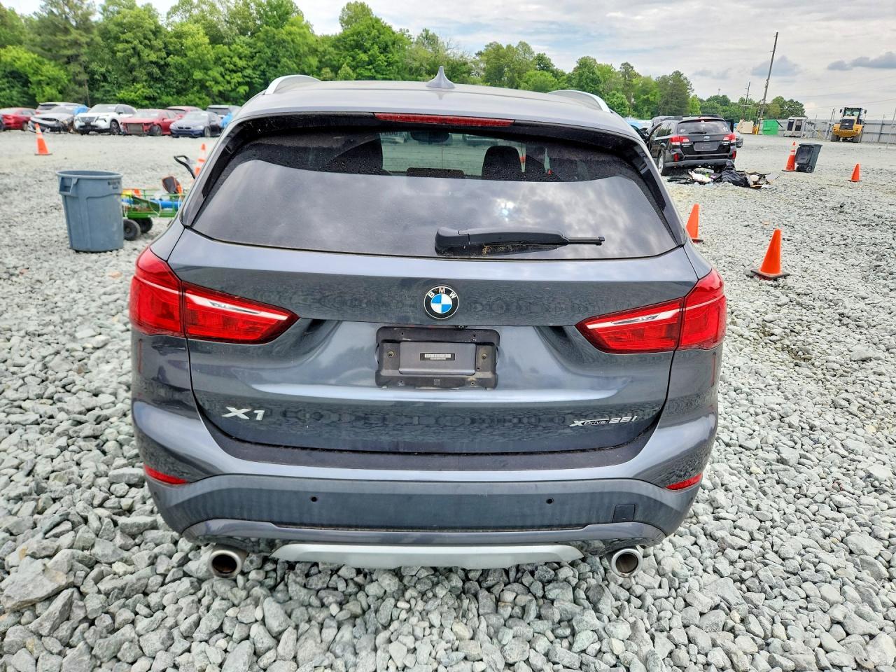 2022 BMW X1 xDrive28I - zdjęcie 6
