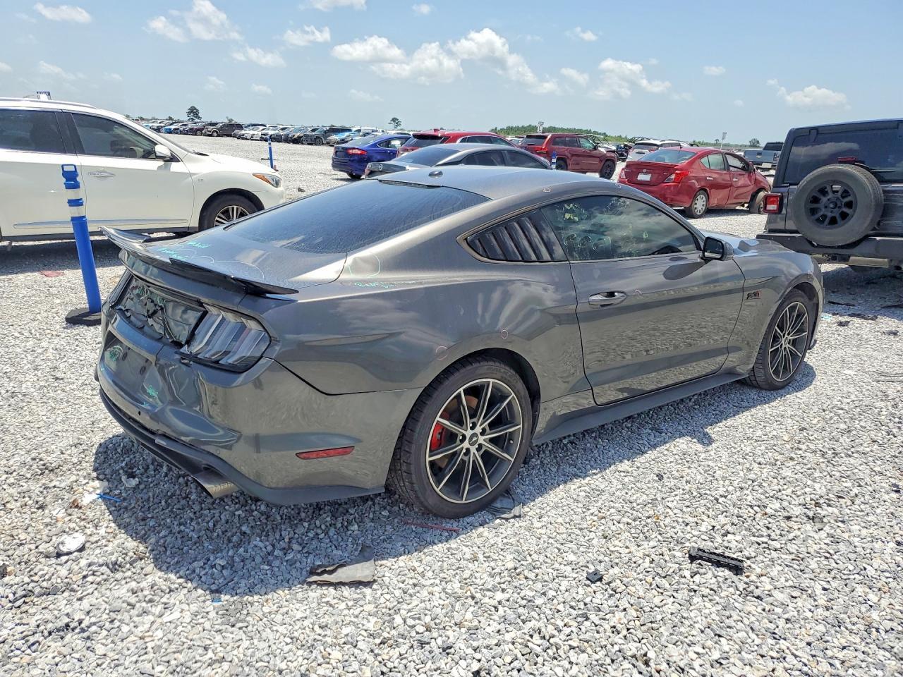 2018 Ford Mustang - zdjęcie 3