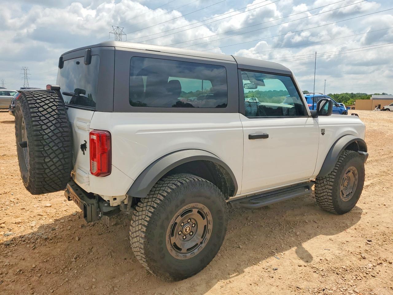 2024 Ford Bronco Big Bend - zdjęcie 3