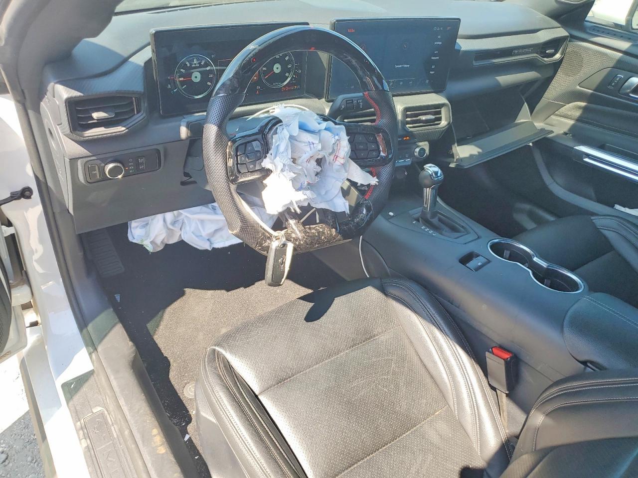 2024 Ford Mustang - zdjęcie 8