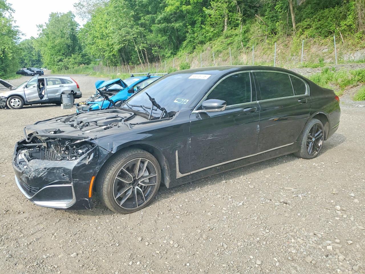 2022 BMW Seria 7 750i - zdjęcie główne
