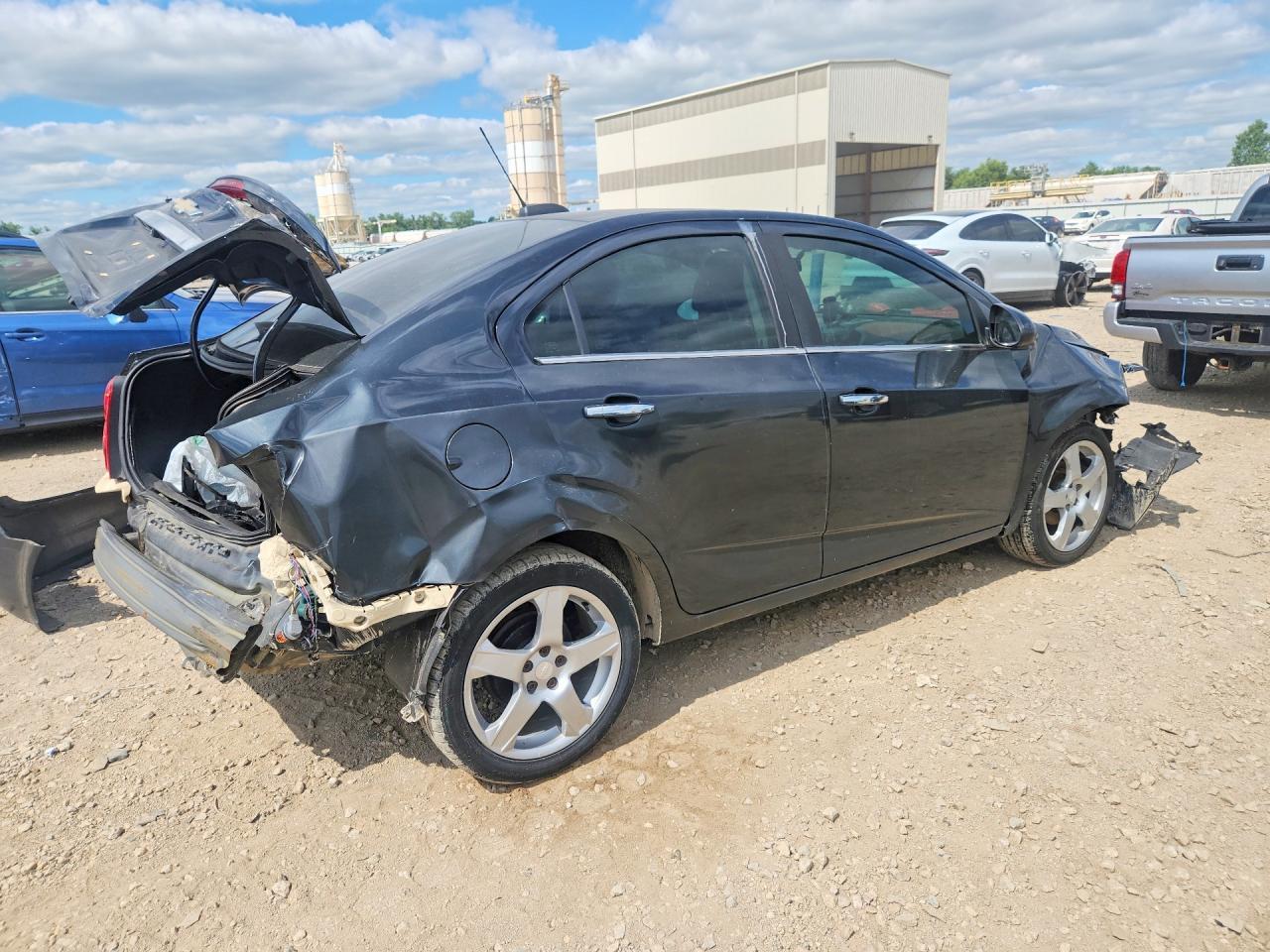 2015 Chevrolet Sonic Ltz - zdjęcie 3