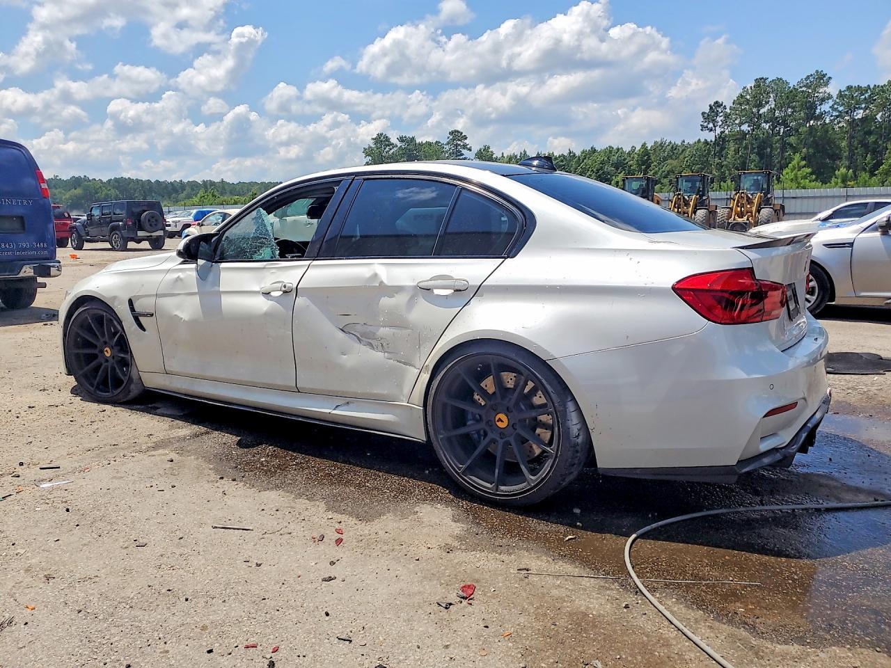 2016 BMW M3 - zdjęcie 2