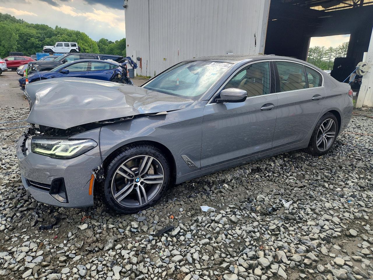 2022 BMW Seria 5 530i - zdjęcie główne