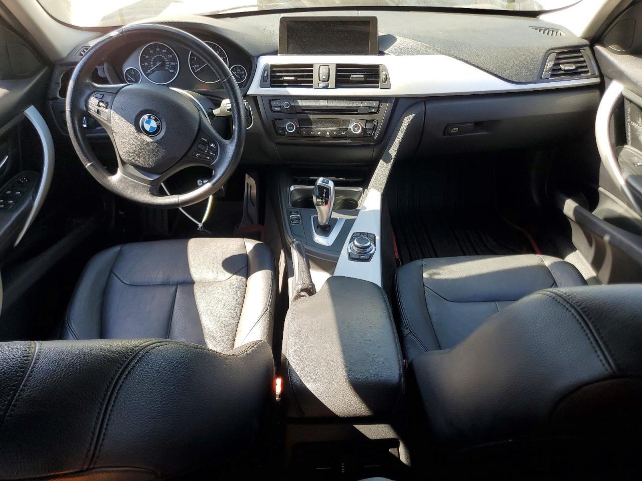2013 BMW 328 I - zdjęcie 8