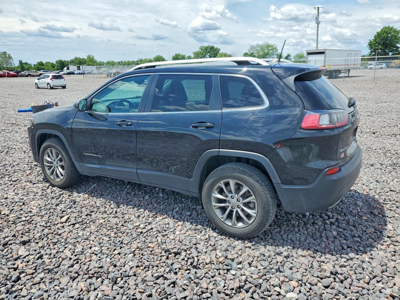2021 Jeep Cherokee Latitude Lux - zdjęcie 2