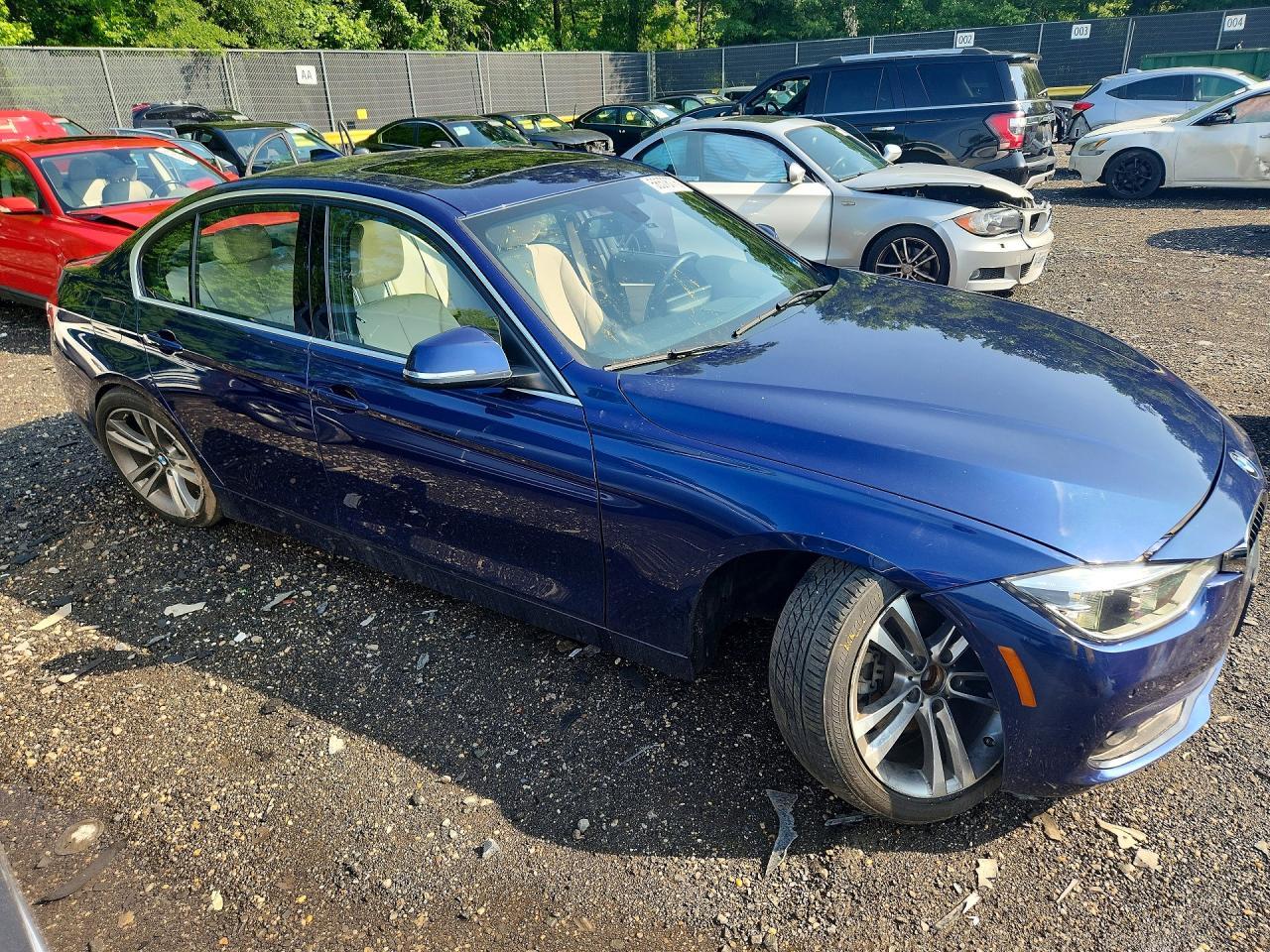 2017 BMW 330 I - zdjęcie 4