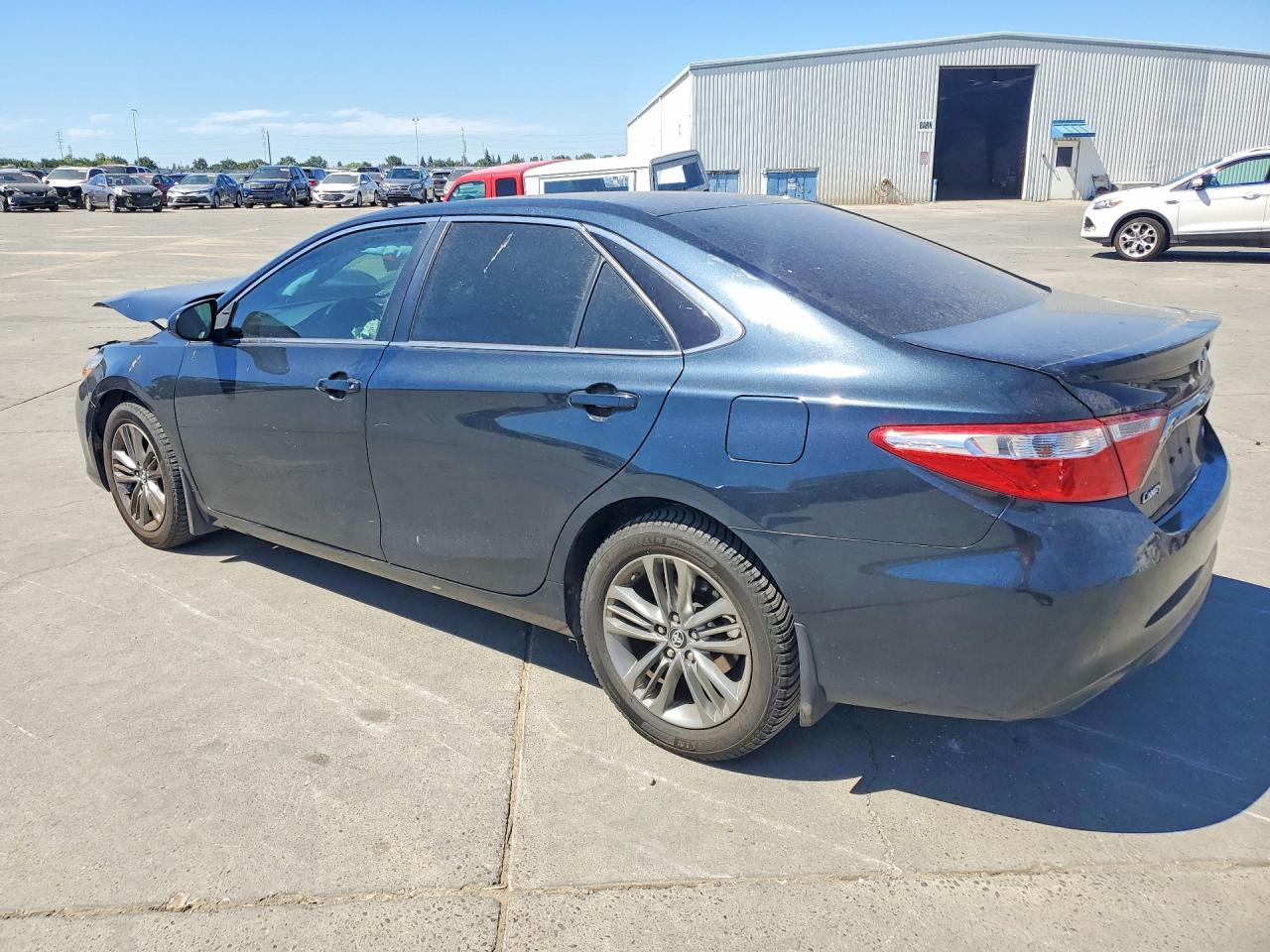 2017 Toyota Camry Se - zdjęcie 2