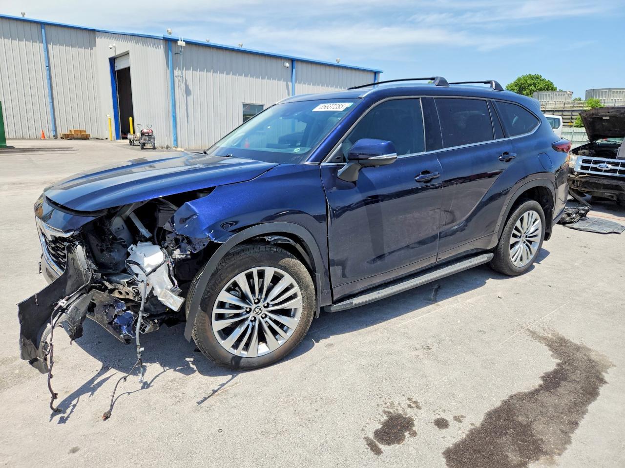 2024 Toyota Highlander Platinum - zdjęcie główne