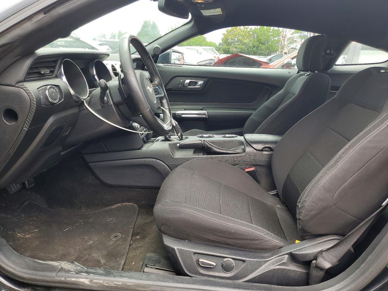 2016 Ford Mustang - zdjęcie 7