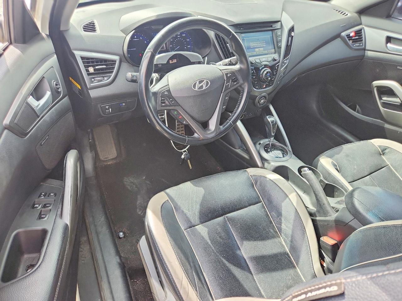 2015 Hyundai Veloster Turbo - zdjęcie 8