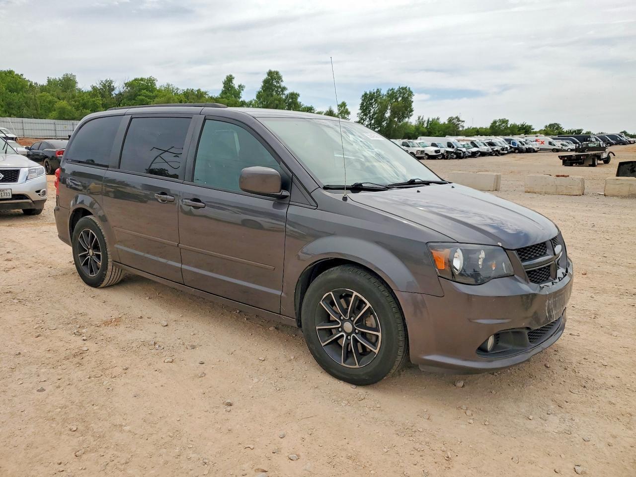 2017 Dodge Grand Caravan Gt - zdjęcie 4