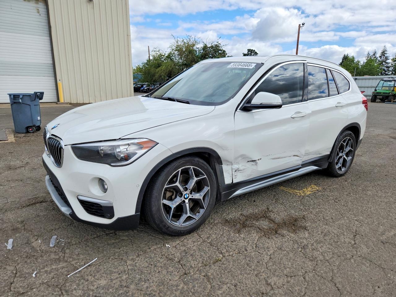 2016 BMW X1 xDrive28I - zdjęcie główne
