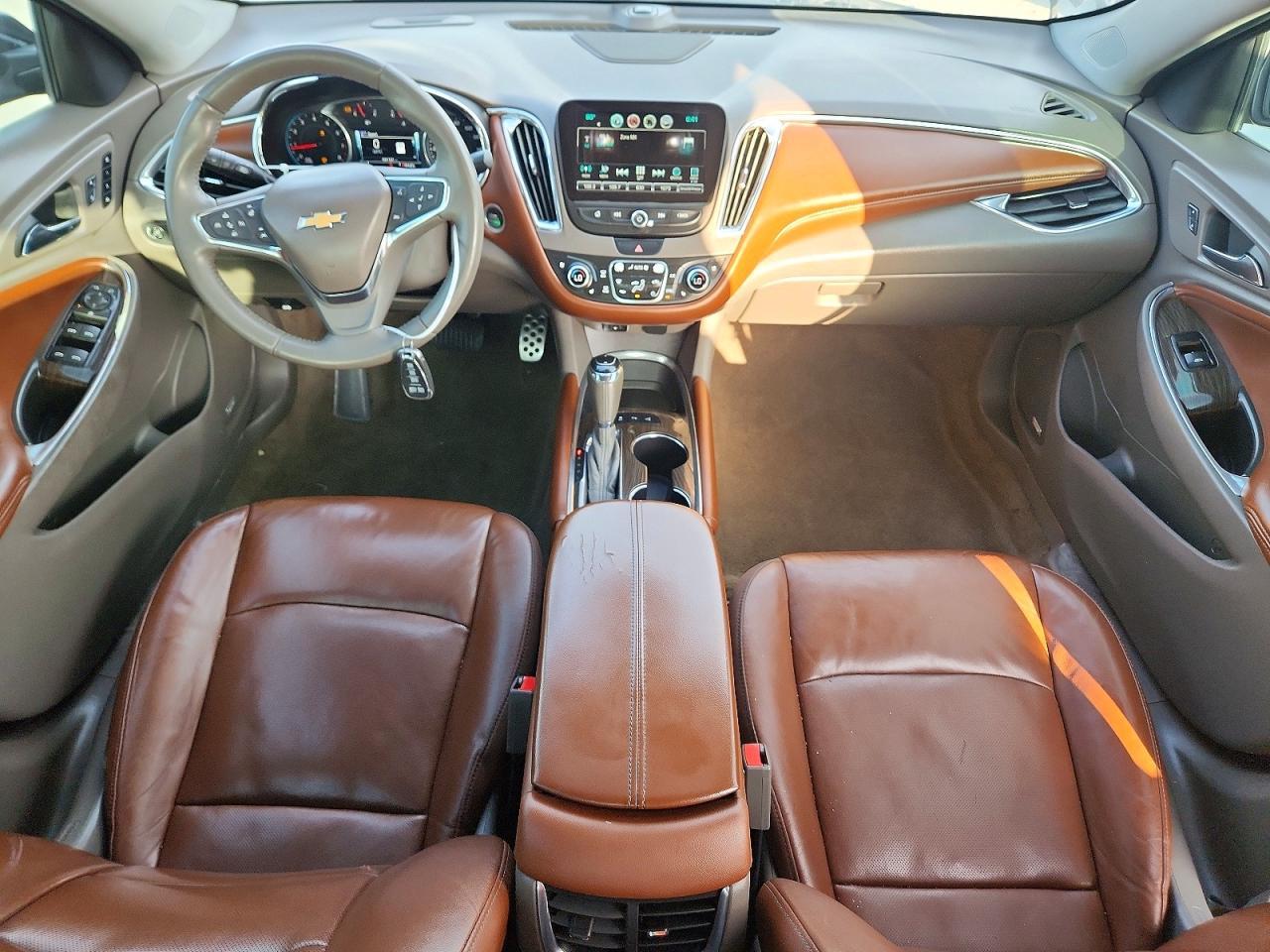 2017 Chevrolet Malibu Premier - zdjęcie 9