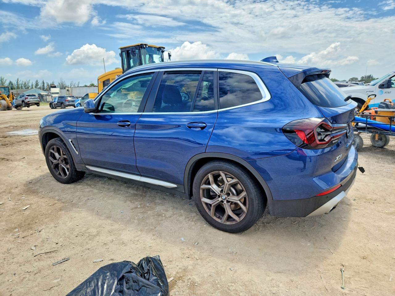 2023 BMW X3 - zdjęcie 2