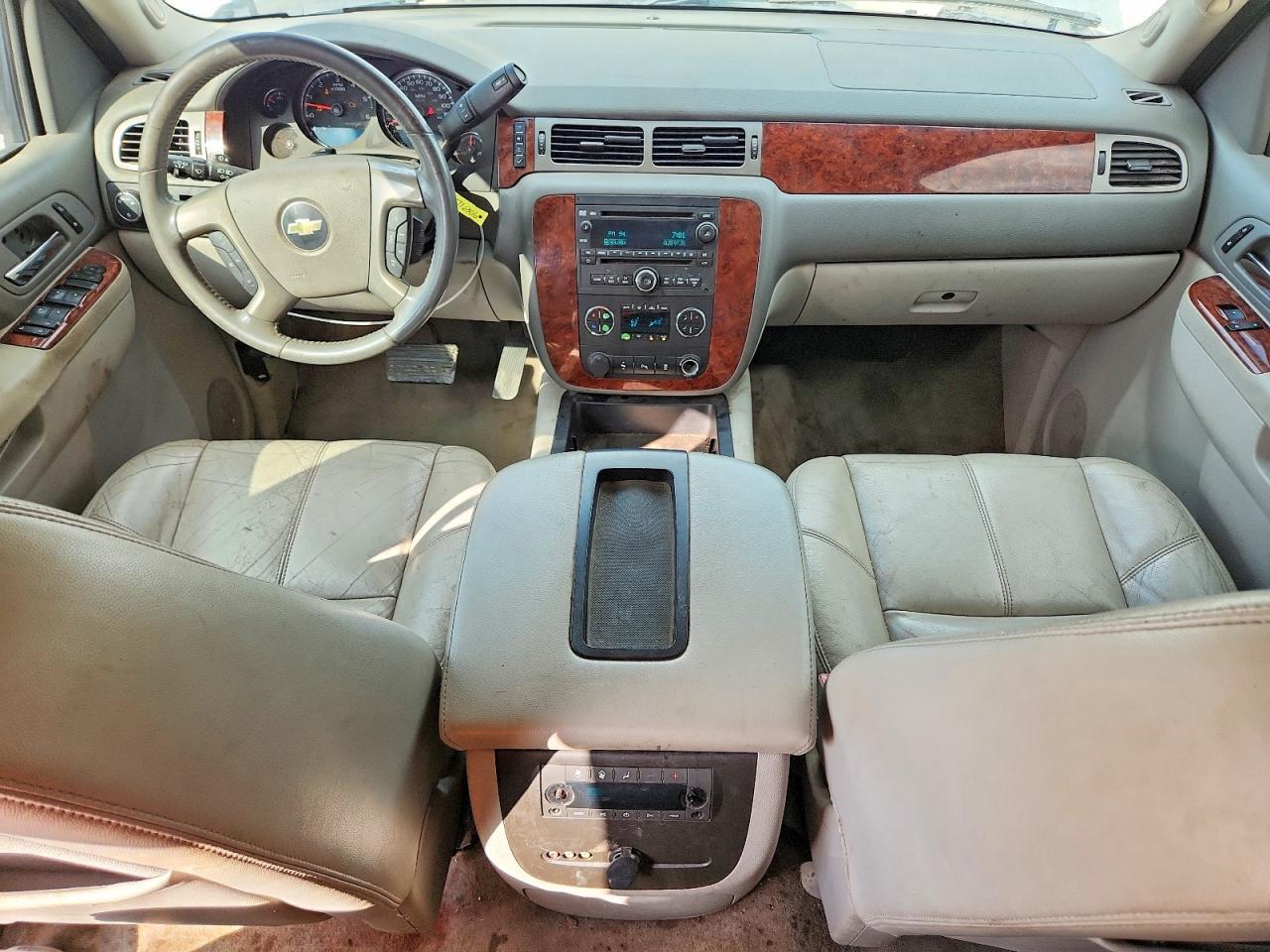 2014 Chevrolet Tahoe C1500 Lt - zdjęcie 8