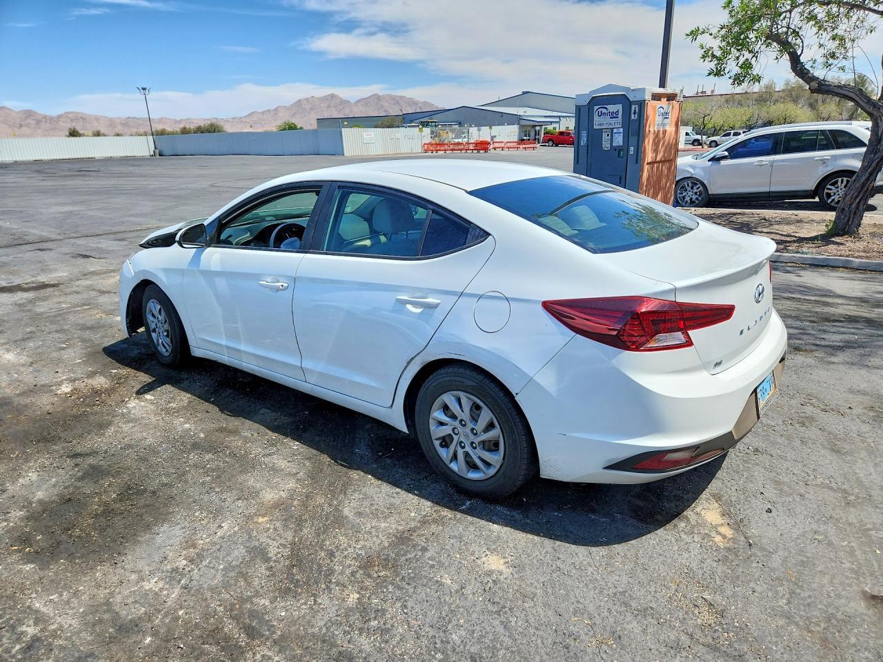 2020 Hyundai Elantra Se - zdjęcie 2
