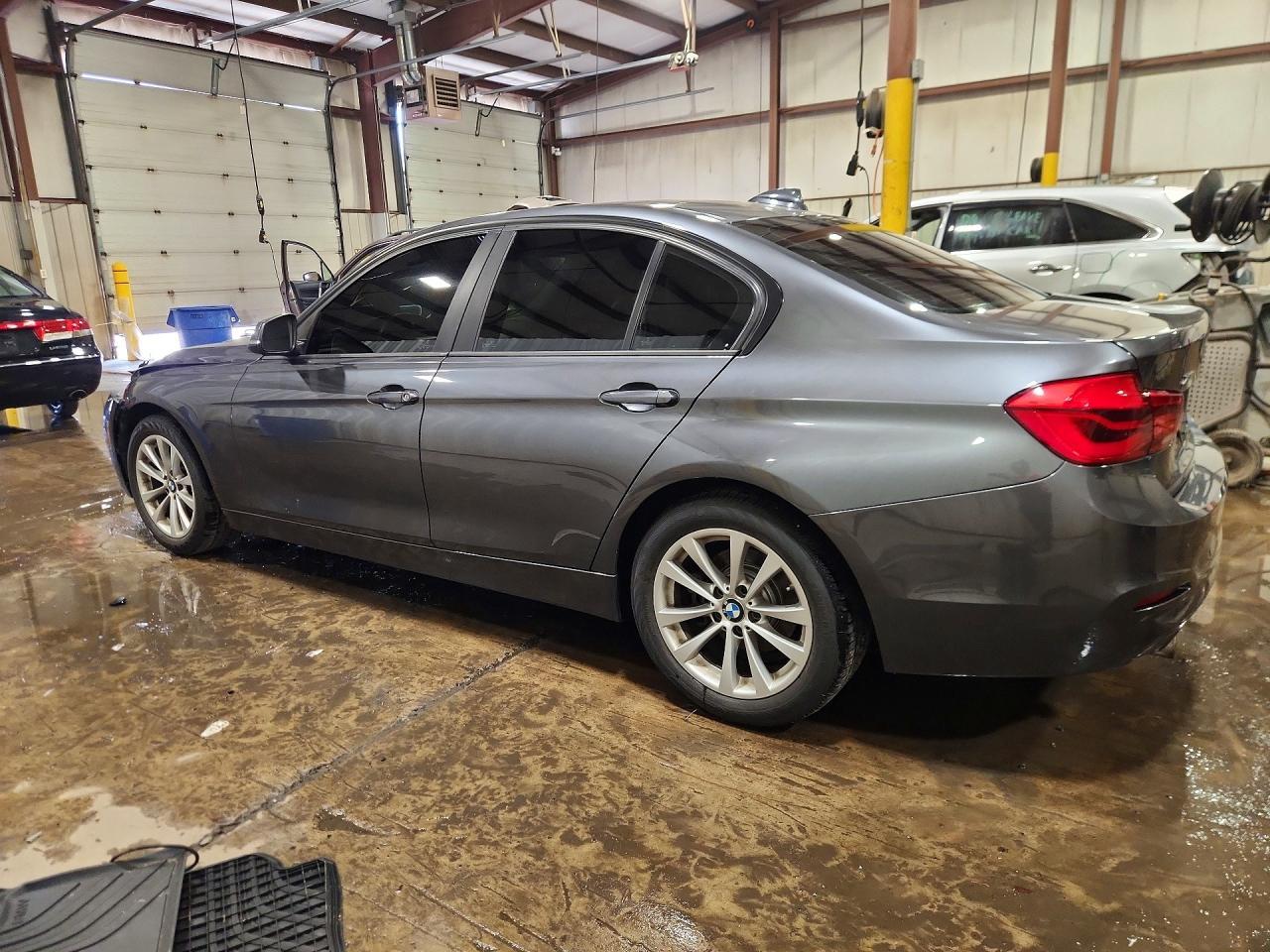 2018 BMW 320 Xi - zdjęcie 2