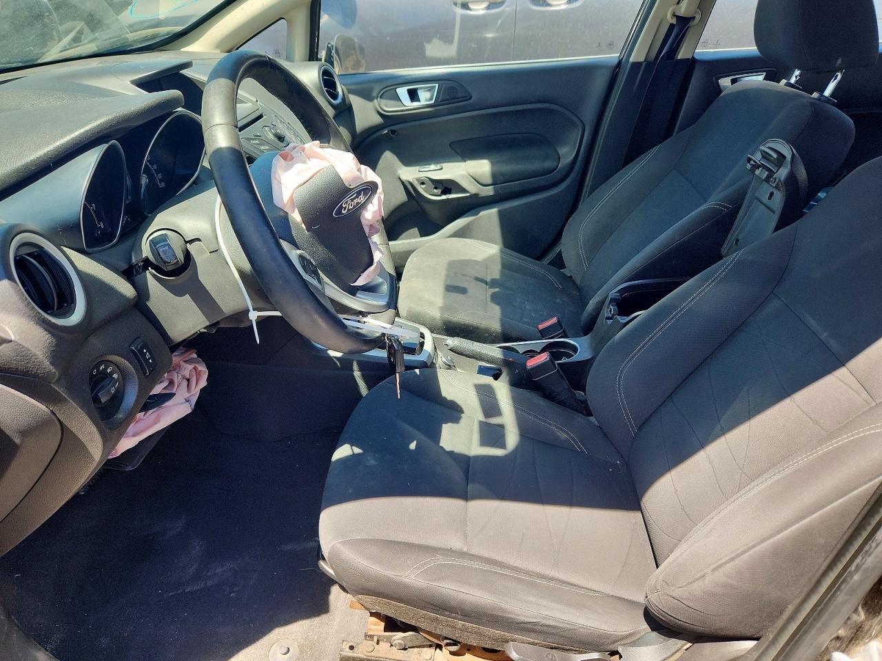 2015 Ford Fiesta Se - zdjęcie 7