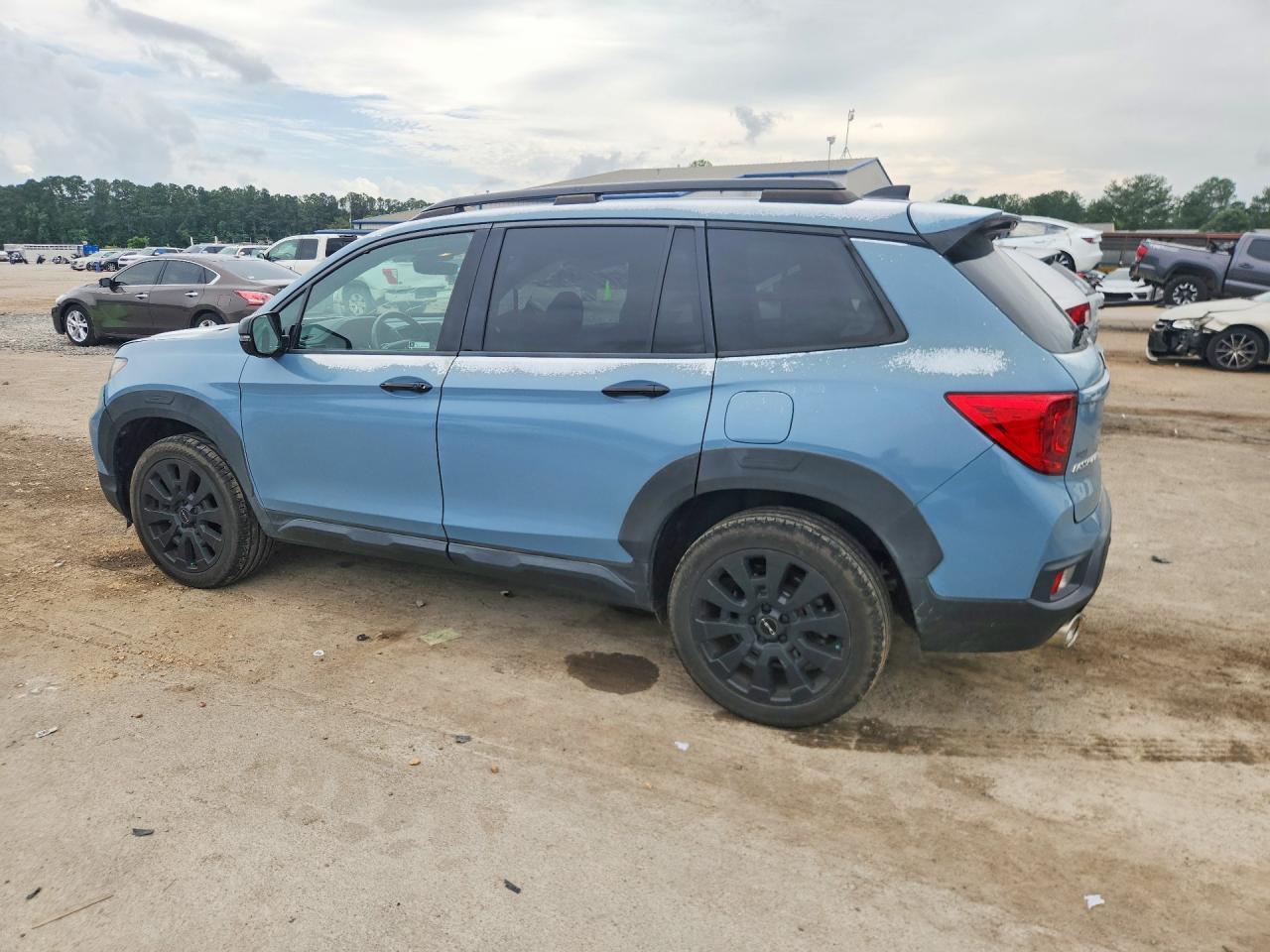 2022 Honda Passport Elite - zdjęcie 2