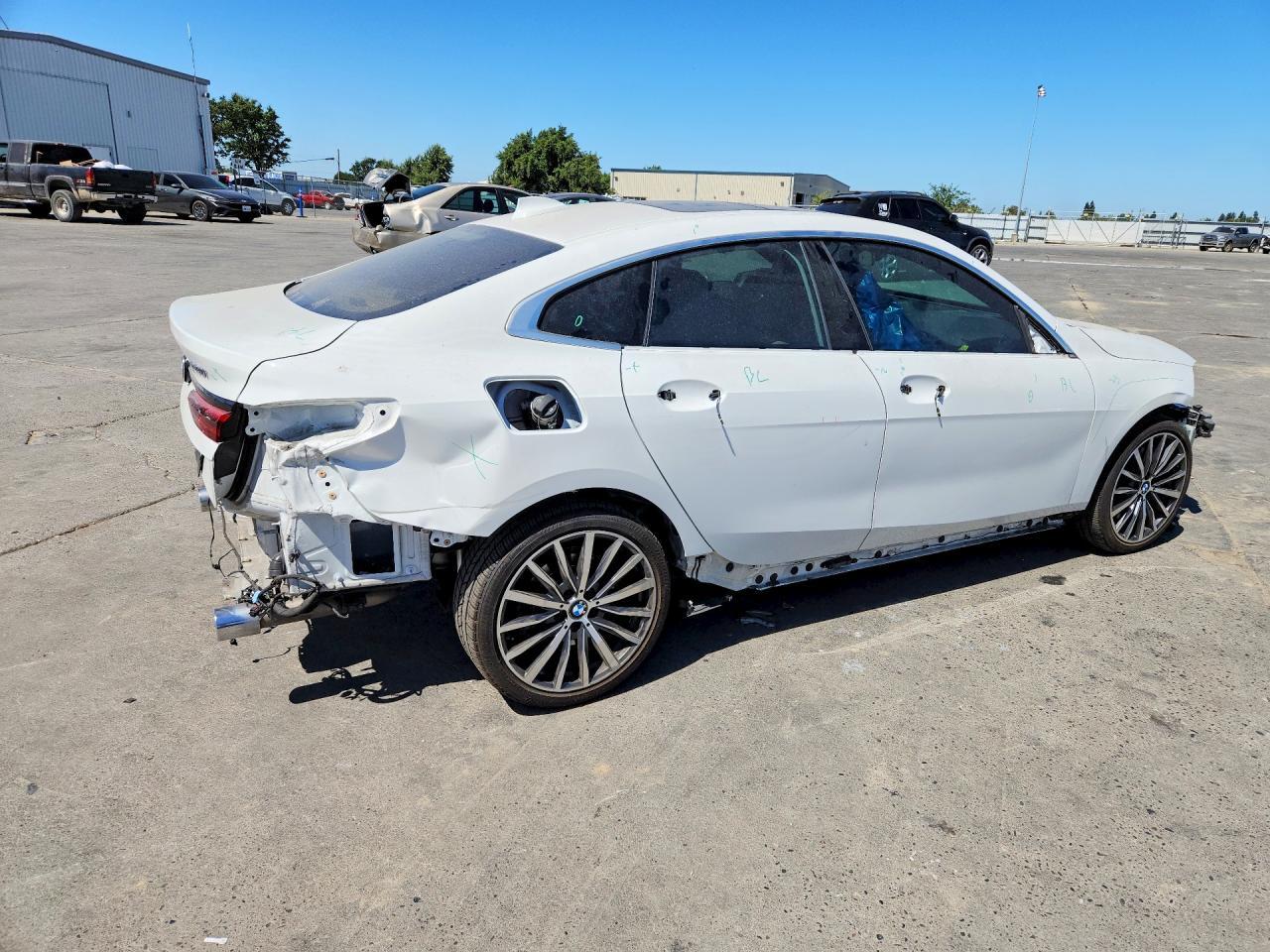 2021 BMW Seria 2 228i - zdjęcie 3