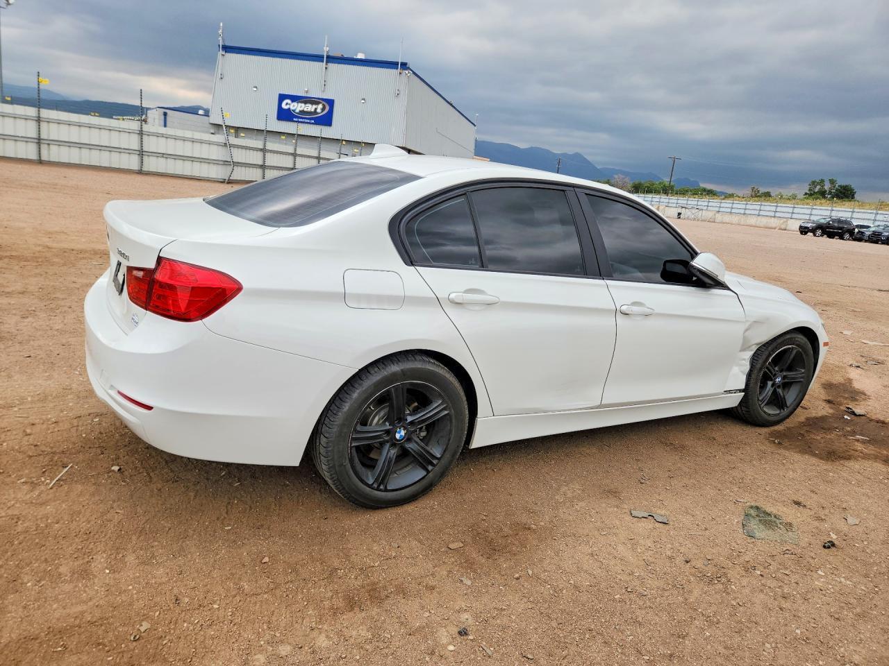 2014 BMW 320 I xDrive - zdjęcie 3