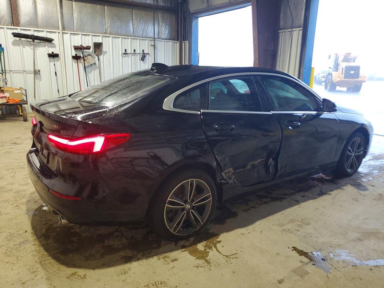 2021 BMW Seria 2 228i - zdjęcie 3