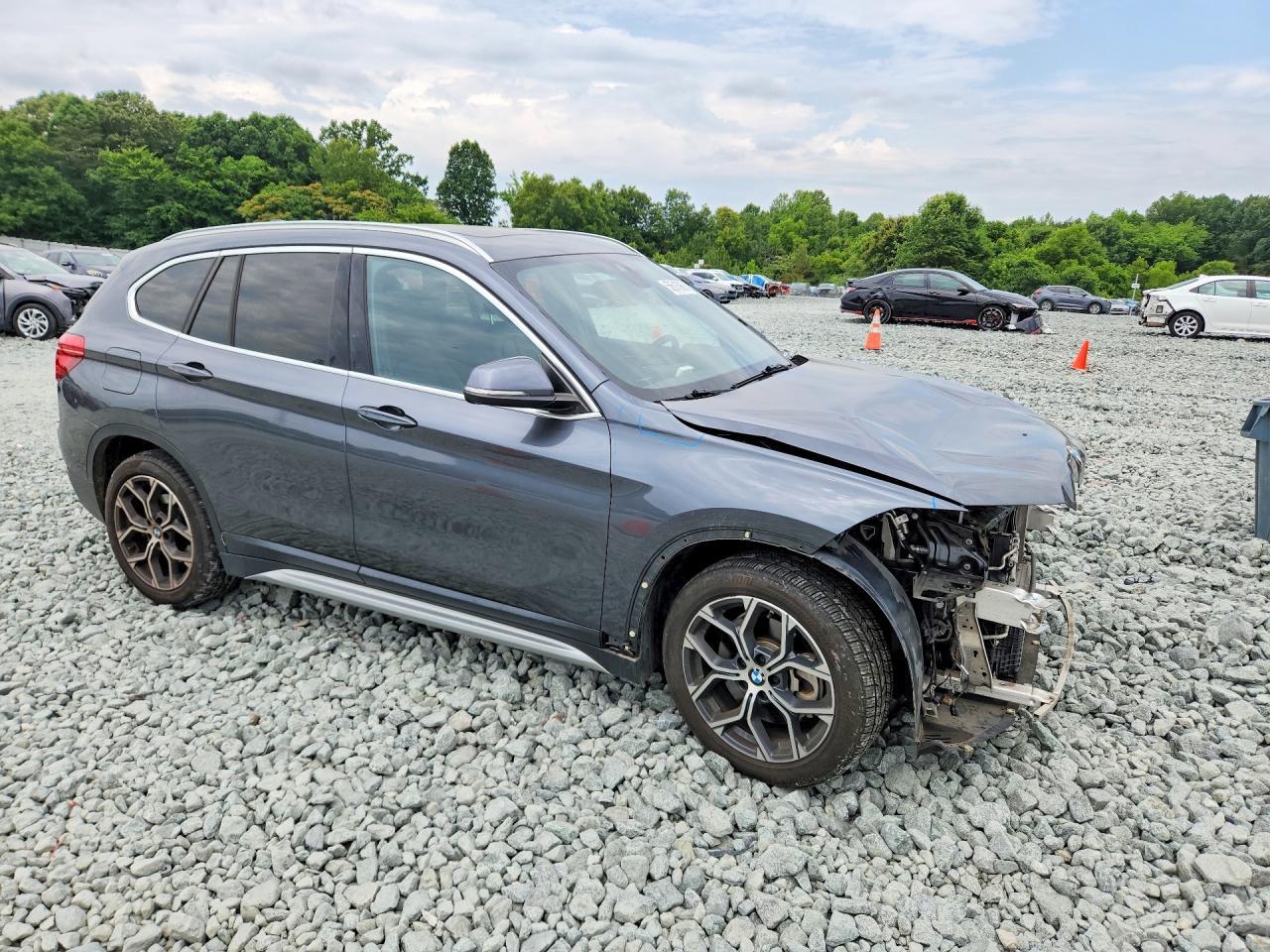 2022 BMW X1 xDrive28I - zdjęcie 4