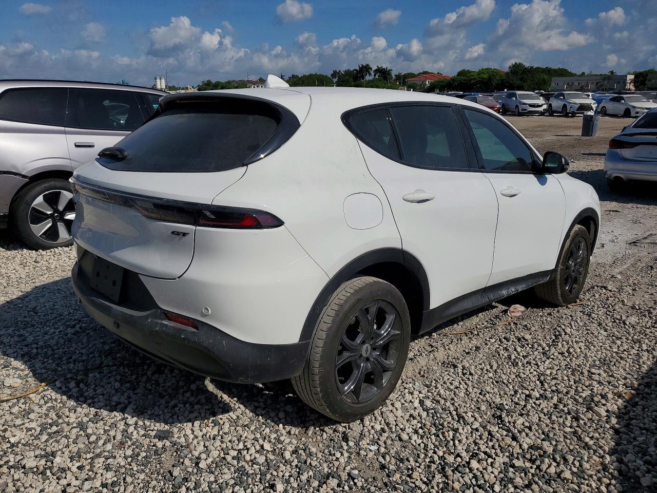 2023 Dodge Hornet Gt - zdjęcie 3
