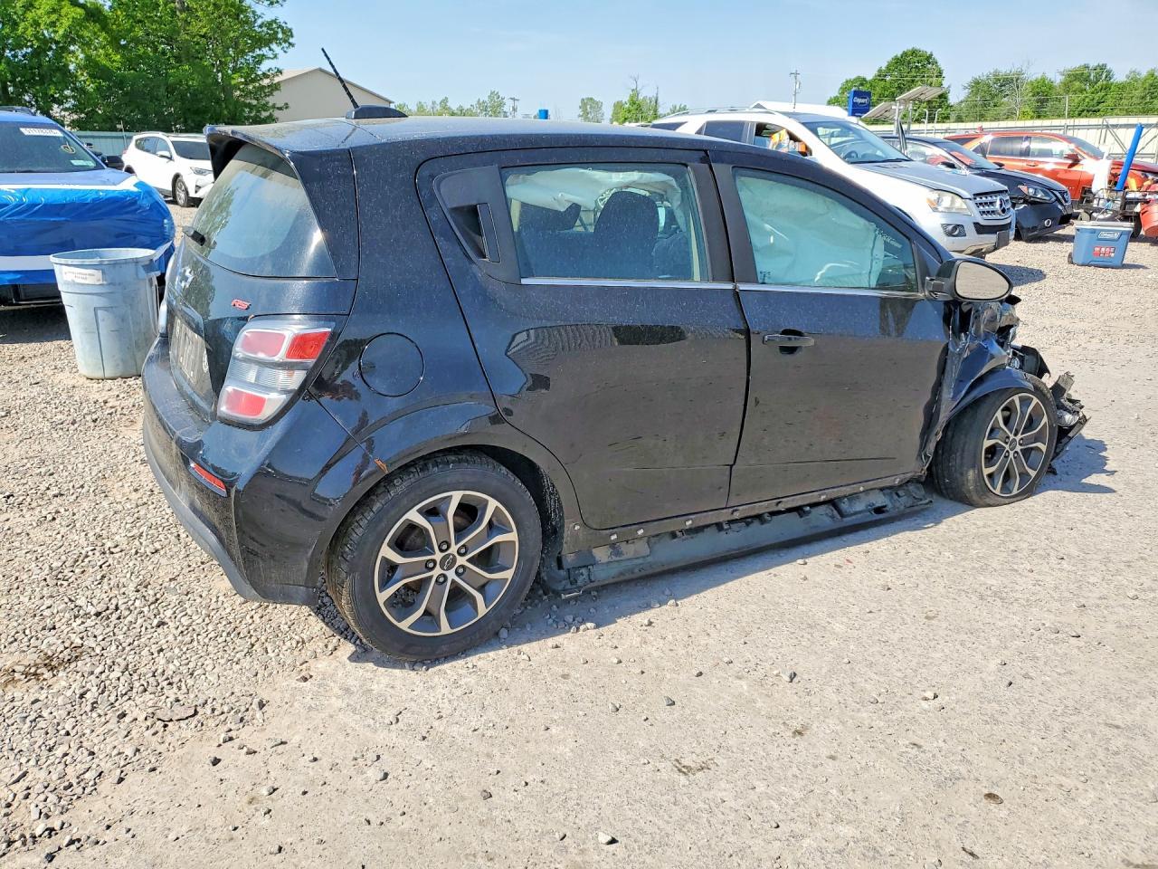 2020 Chevrolet Sonic Lt - zdjęcie 3