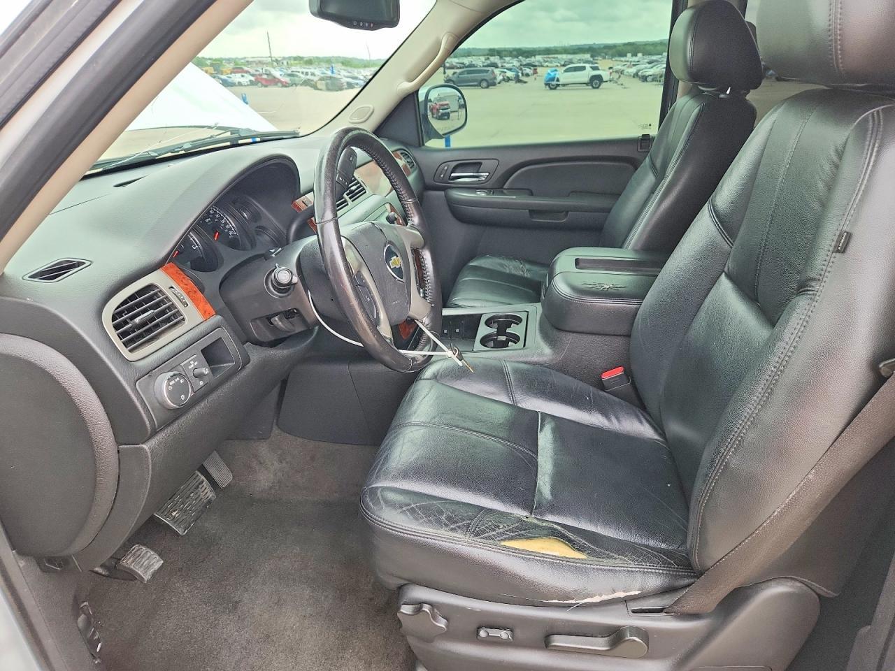 2013 Chevrolet Tahoe C1500 Lt - zdjęcie 7