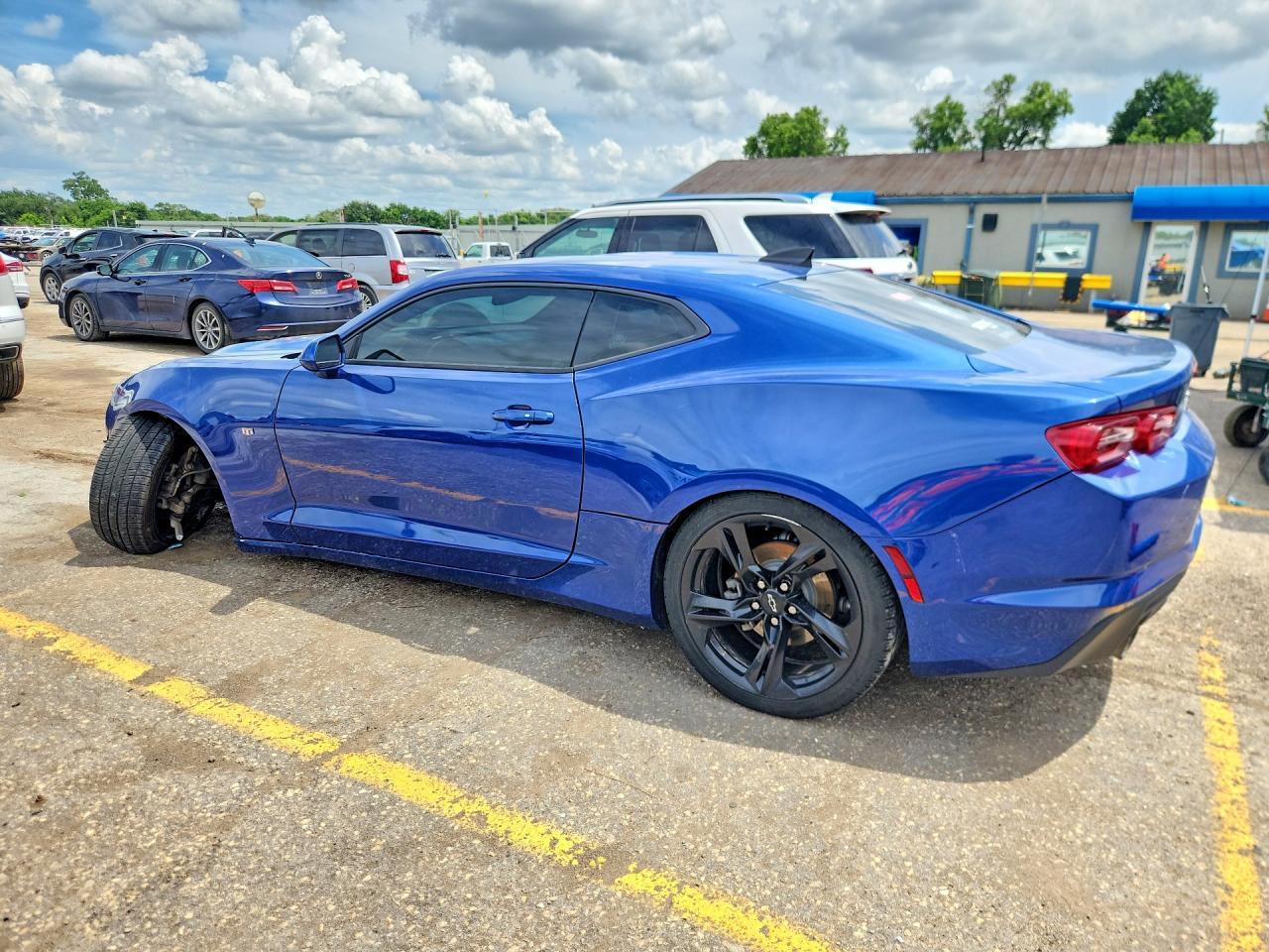 2021 Chevrolet Camaro Ls - zdjęcie 2