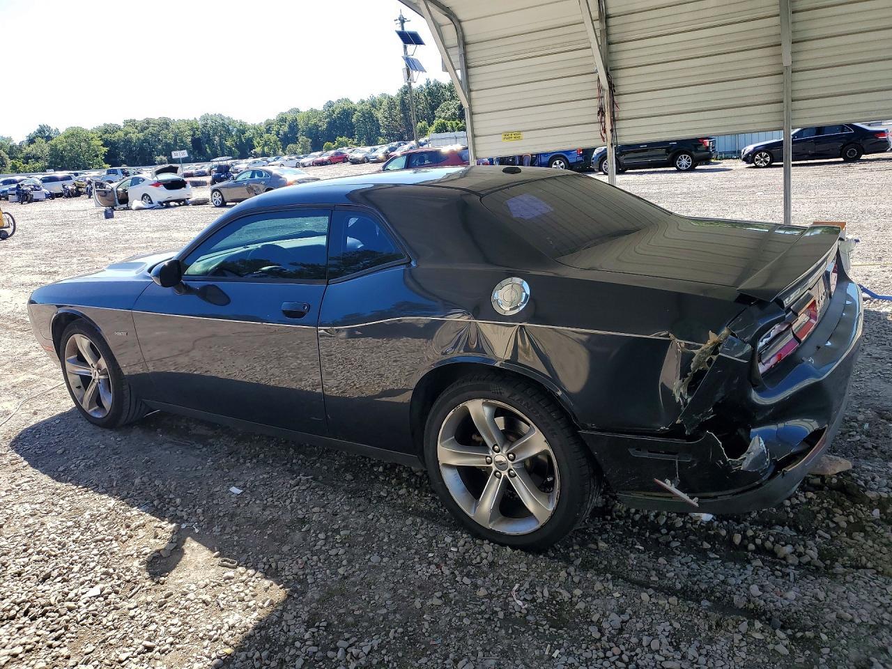 2017 Dodge Challenger - zdjęcie 2