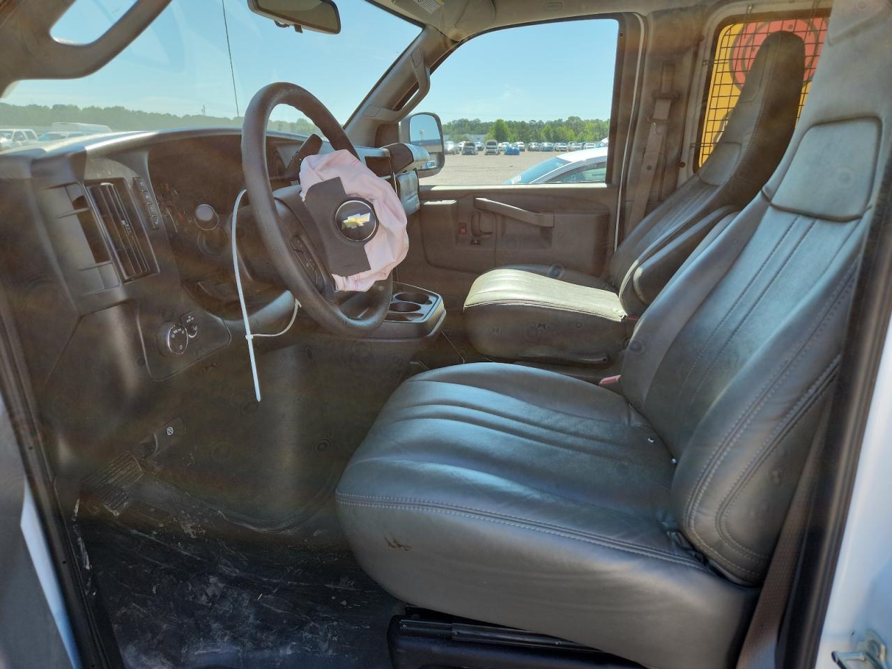 2025 Chevrolet Express G2500 - zdjęcie 7
