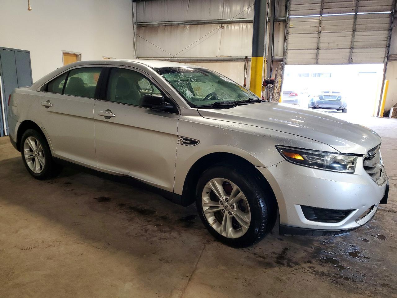 2016 Ford Taurus Se - zdjęcie 4