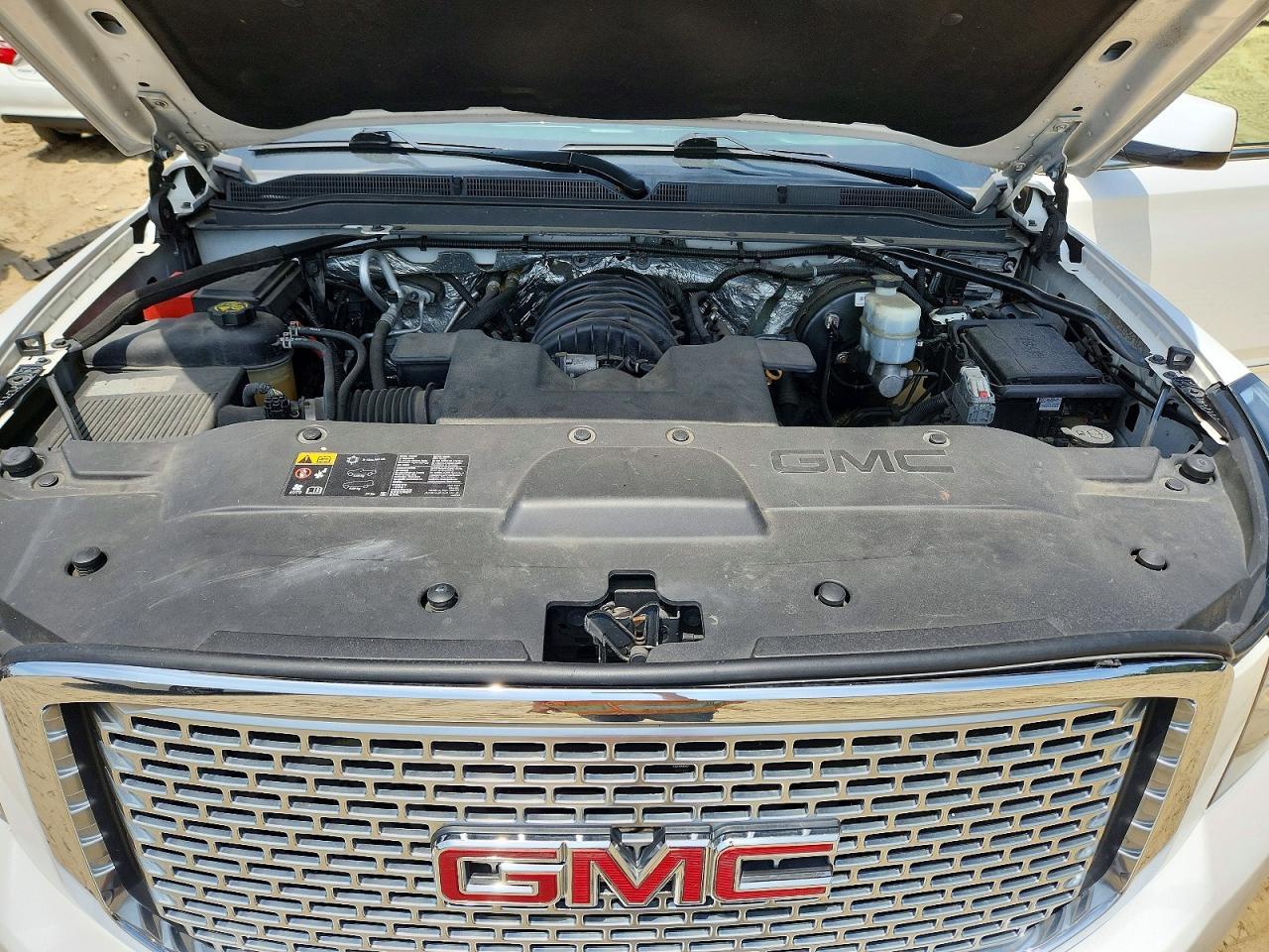 2016 GMC Yukon - zdjęcie 12