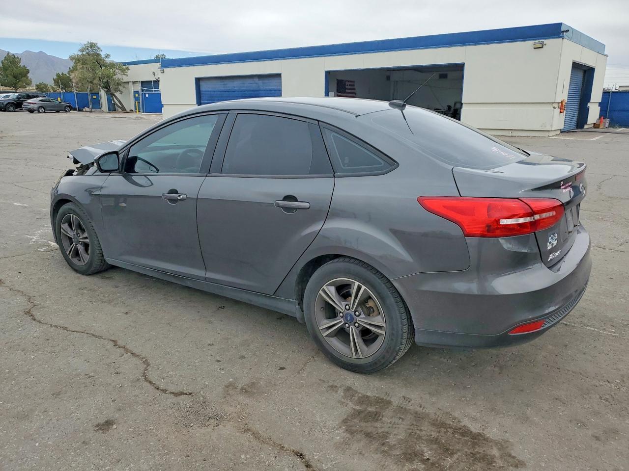 2017 Ford Focus Se - zdjęcie 2