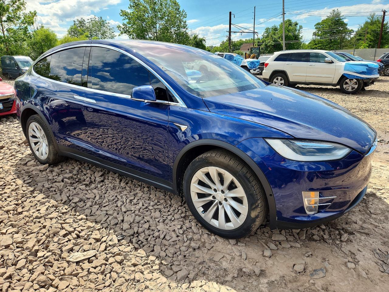 2017 Tesla Model X - zdjęcie 4